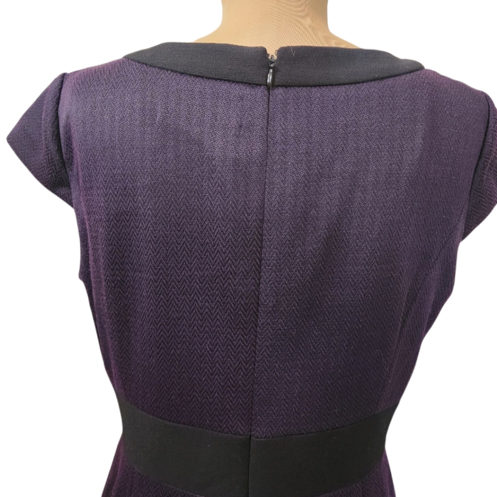 BETSY & ADAM Cap Sleeve Sheath Dress - Size 4 - Picture 10 of 14